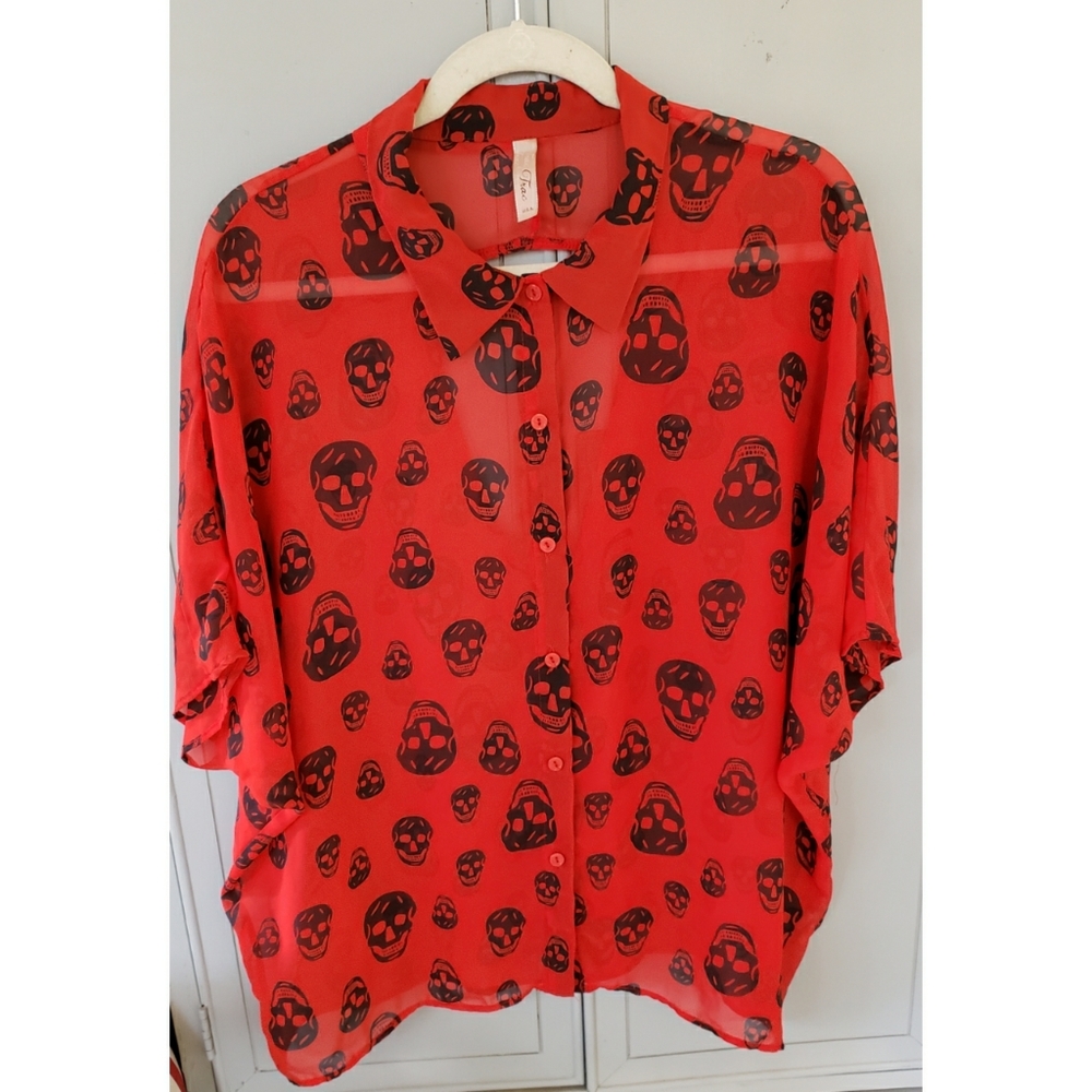Red and Black Skull💀 Print Blouse